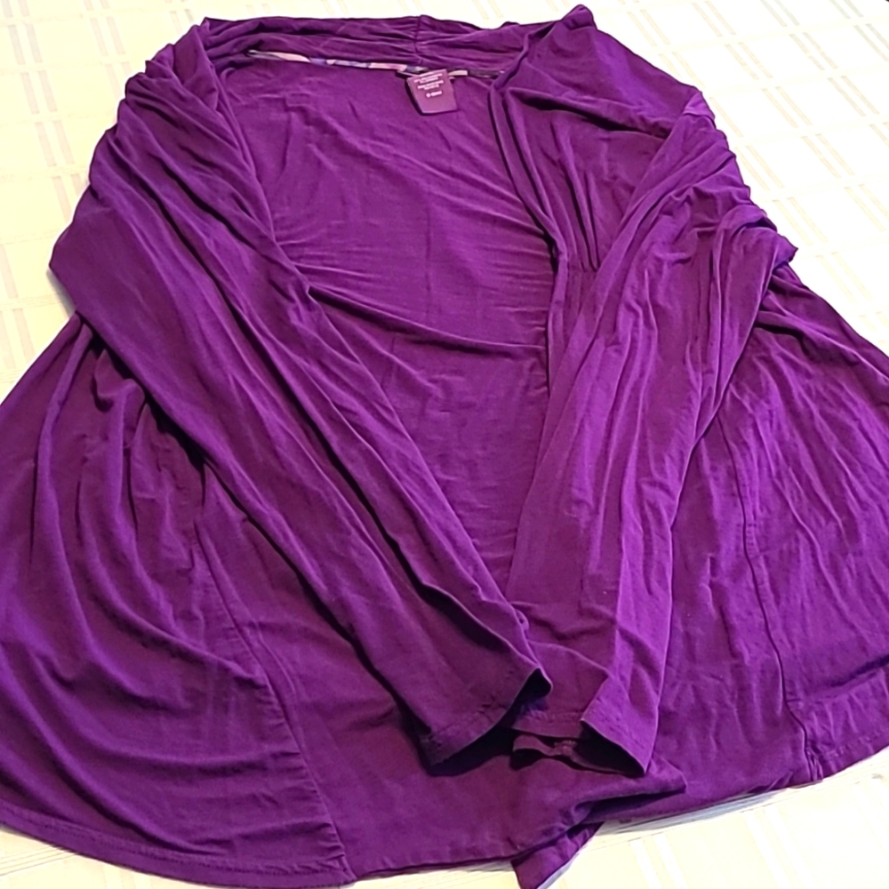 Womens 16-18W. Long sleeve shirt